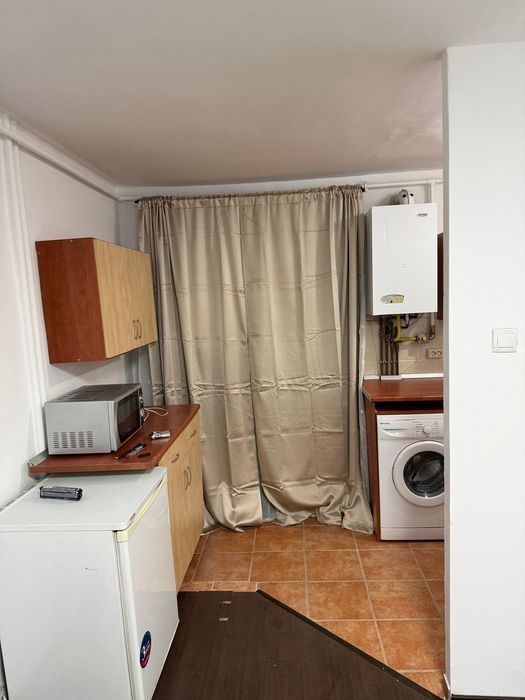 Garsoniera strada Nicopole nr 46 mobilata 
Aproape de Colina Universitatii si Hotel Casa Muresan