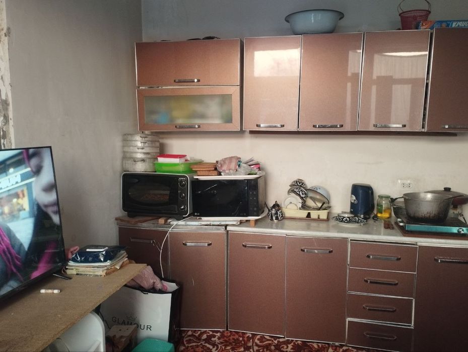 Srochna uy sotiladi  Navbahorda 6sotihli uy sotiladi