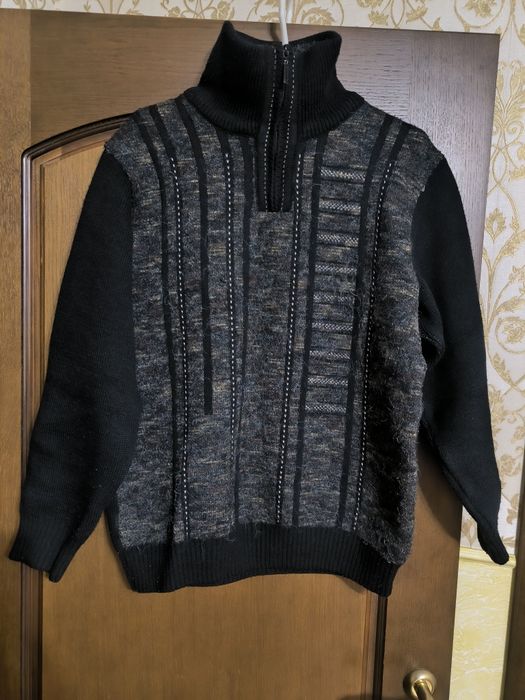 Мужской зимний свитер