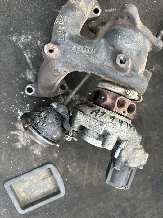 Турбо компресор турбина TD025M2-07T-23 03C145702L 1,4TSi TFSi VW Audi