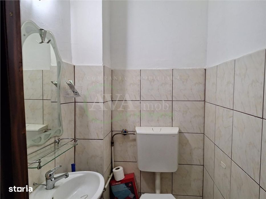 Apartament 3 camere decomandate zona Mioritei