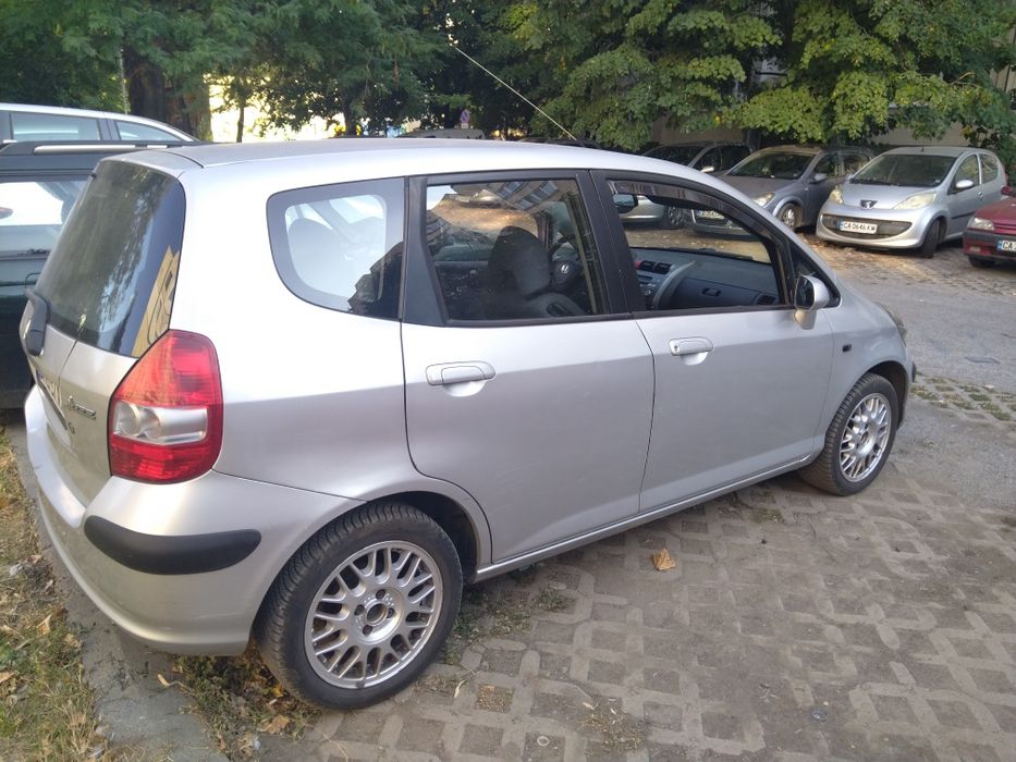 Продавам Хонда Джаз 1.2 2002