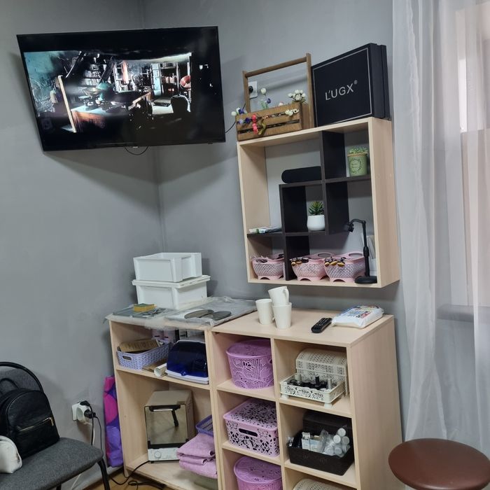 Сдам в аренду маникюрный стол