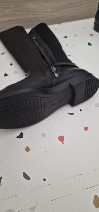 демисезонные женские сапоги Ecco