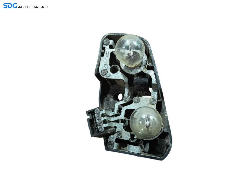 Soclu Suport Bec Becuri de la Stop Lampa Tripla Stanga de pe Capota Portbagaj BMW Seria 3 E46 1997 - 2005 Cod 6907937 [LS0203]