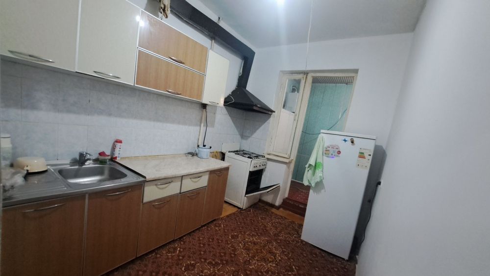 Чирчик шахар 
Троицкий 14-мактаб ёнида
#2-хона 4-этаж 
Квартира ижа