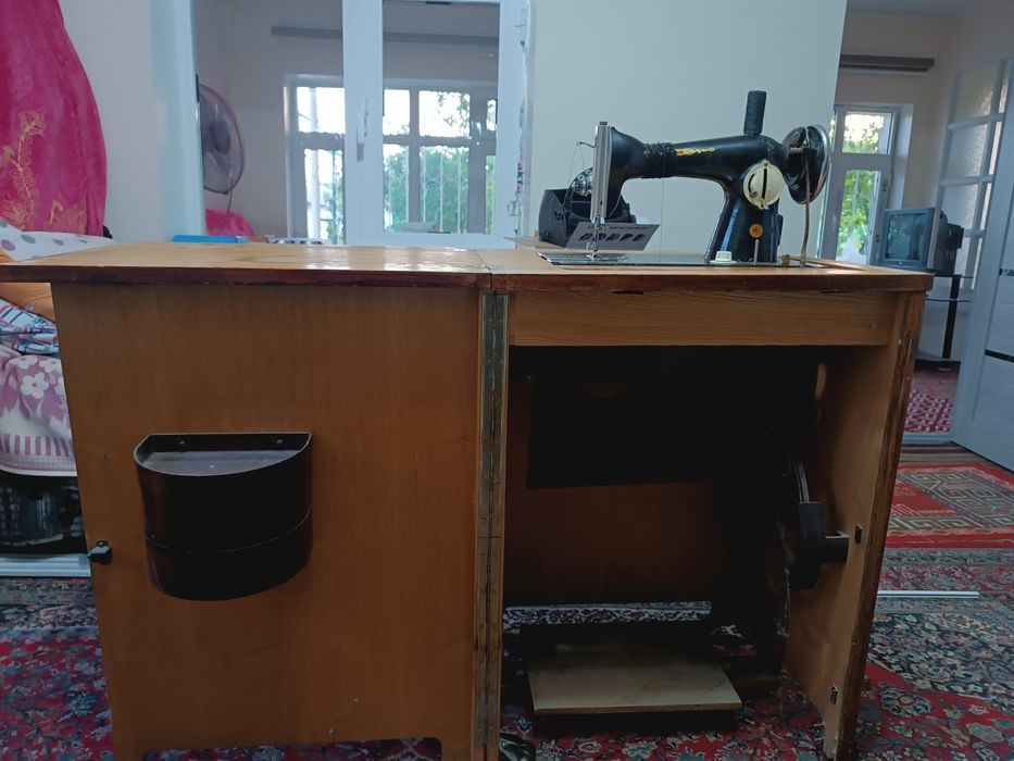 Швейная машинка советский