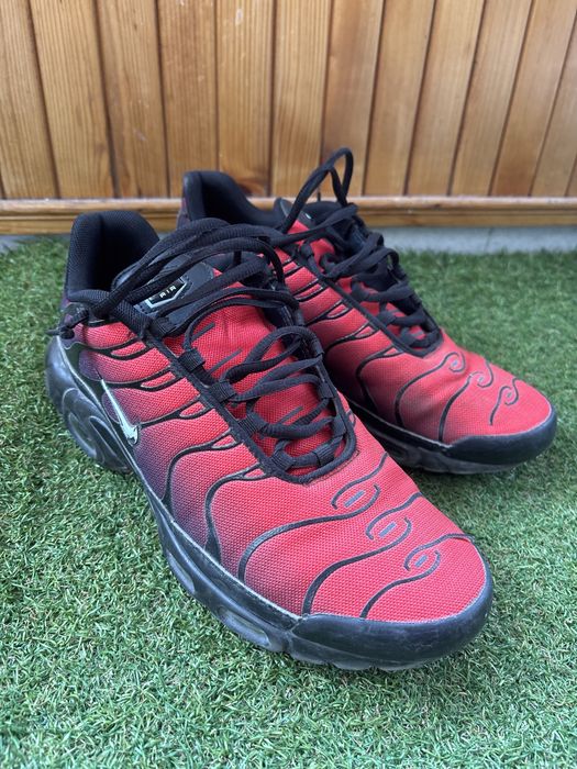 Nike TN red & black