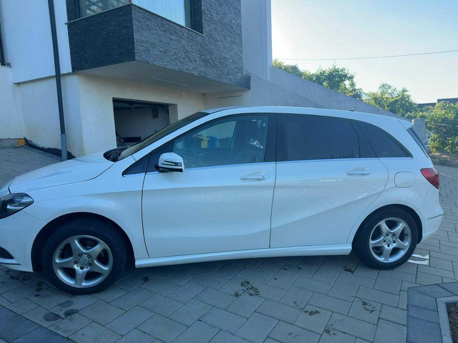 Mercedes B180 CDI Automat 2013 – Piele, Întreținut