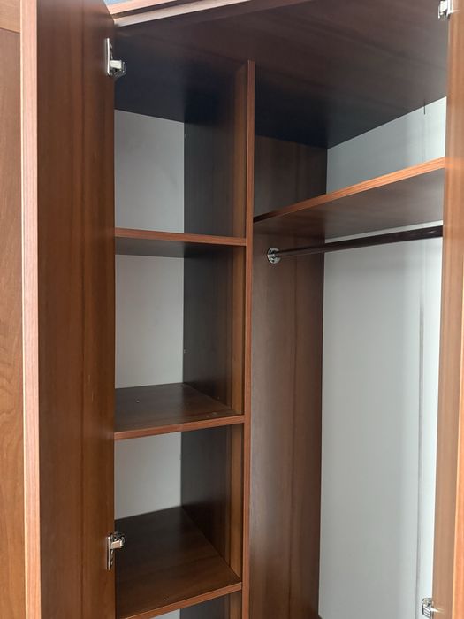 шкаф угловой продам