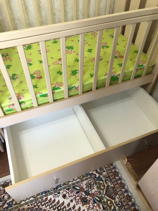 Продам детскую кроватку