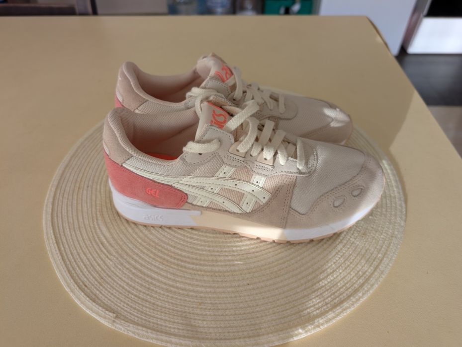 Дамски ежедневни маратонки Asics Gel-Lyte / 38 номер, много запазени