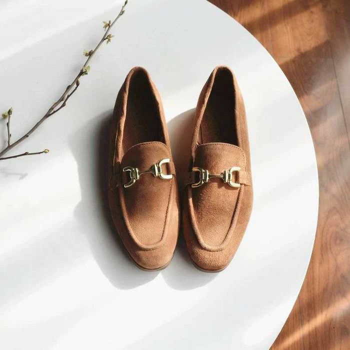 Noviye tufli/makasiny iz natural'noy zamshi