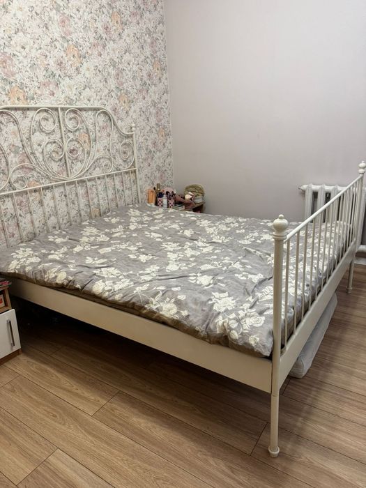Кровать IKEA в идеальном состоянии