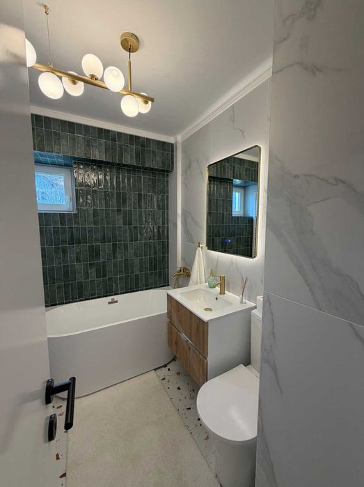 SINAIA 80mp, 3 camere, 2 bai, 2 locuri parcare, renovat mar. 2026 LUX