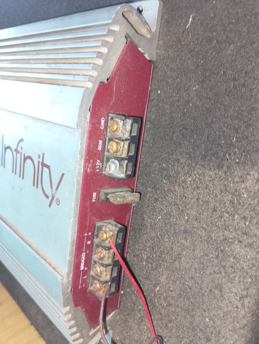 Бас каса 12" с усилвател