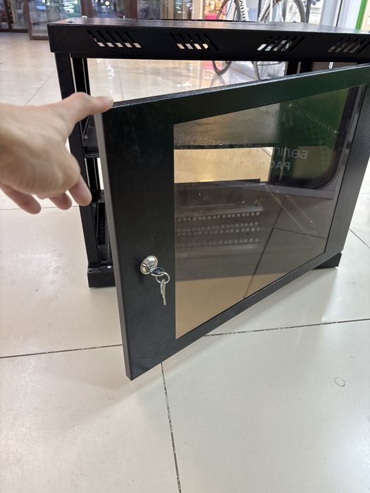 Продам серверный шкаф