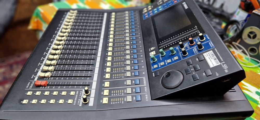 Mixer digital yamaha ls9-16
