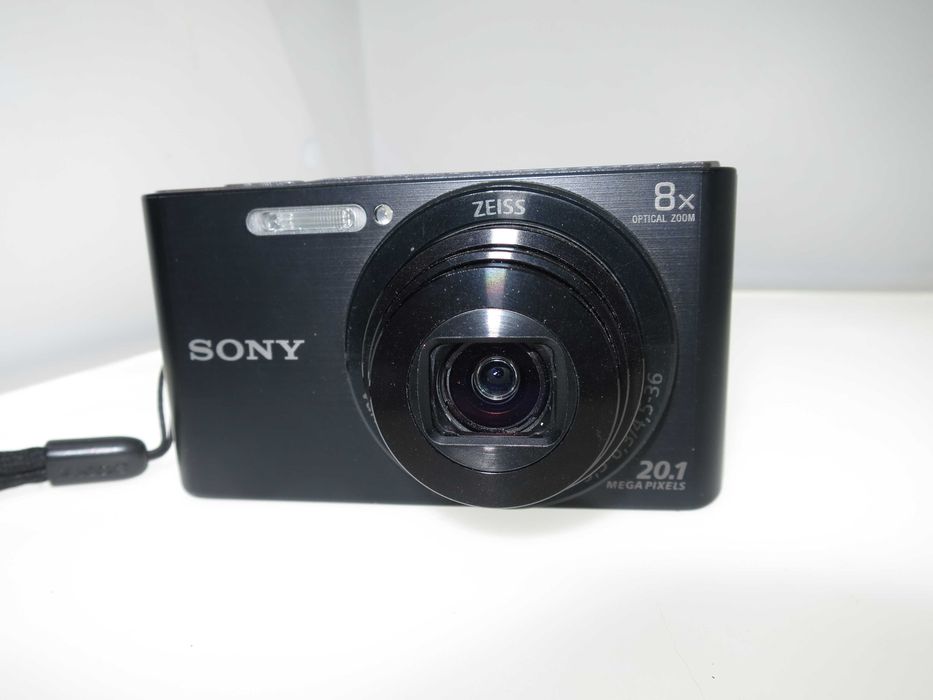 Sony Cyber-shot DSC W830 ултра компактен дигитален фотоапарат цифрова камера в отлчино състояние, пълен комплект,  работи перфектно