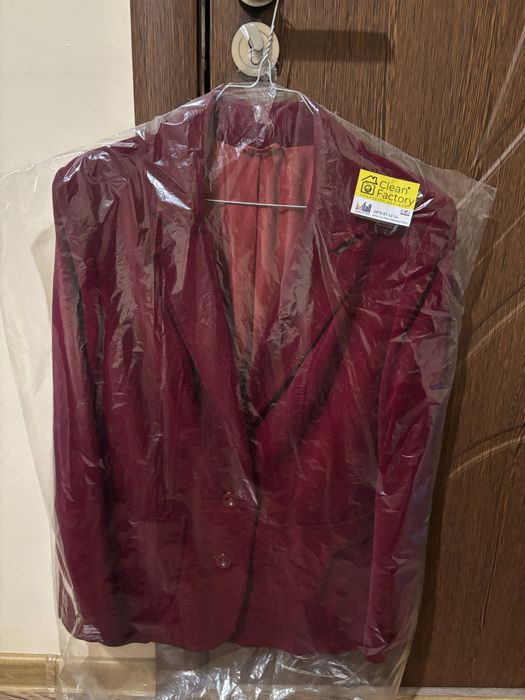 Дамско  червено сако