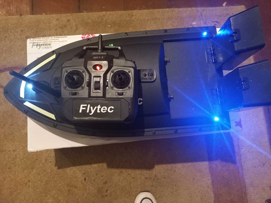 Лодка за захранка