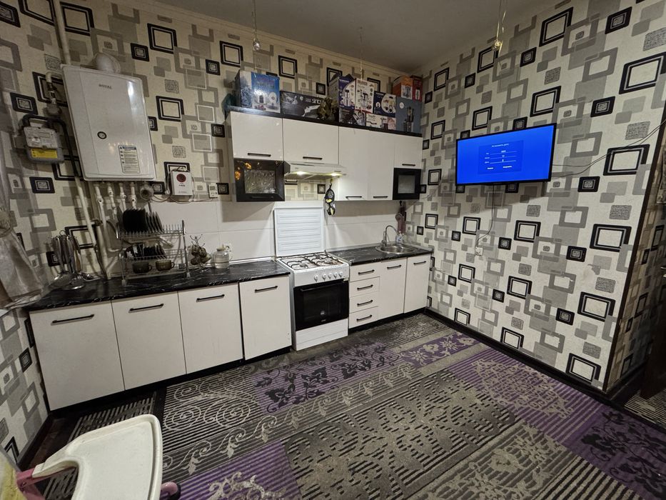 Vokzal cityda uy sotiladi