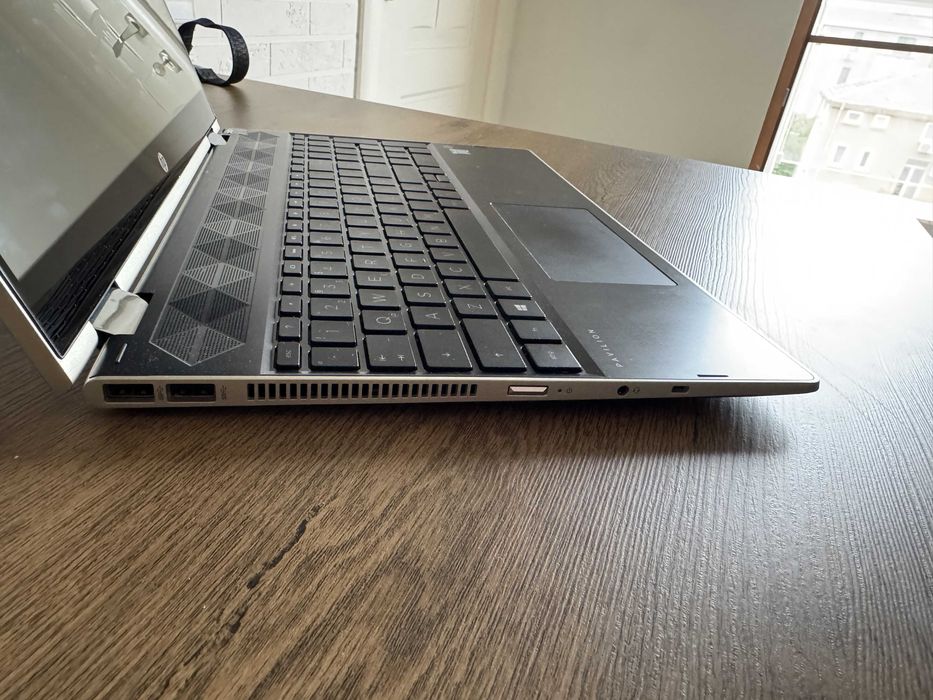 Продавам лаптоп HP Pavilion x360 14"