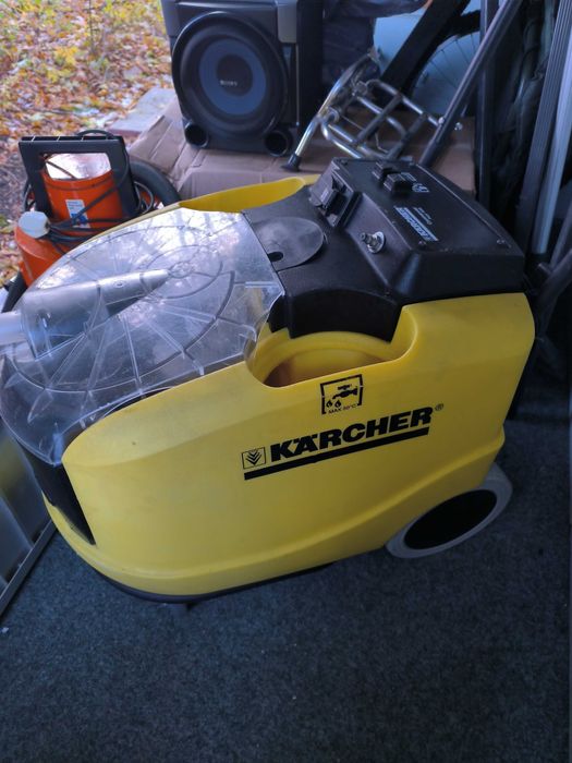 Машини за почистване на килими, тапицерия,дамаски,матраци отдаване под наем