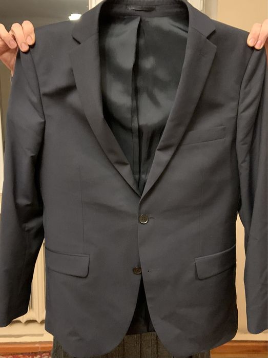 Продается костюм в хорошем состоянии