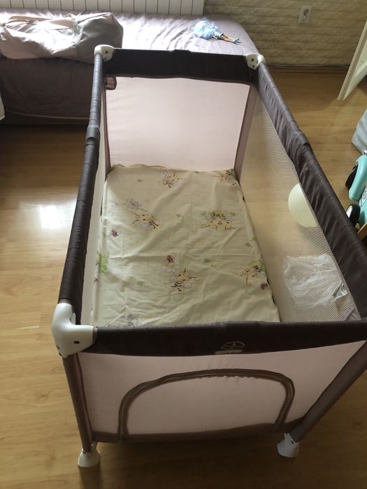 Бебешка сгъваема кошара