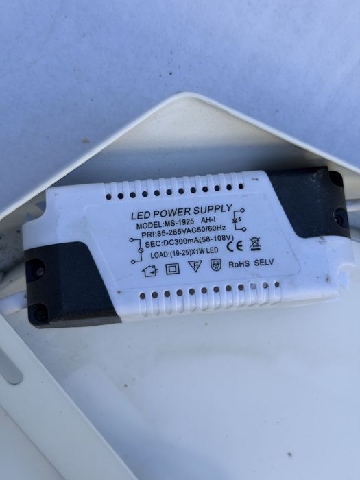 Plafoniera pentru tavan