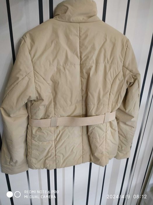 Дамско пролетно есенно яке.Като ново!Размер S.