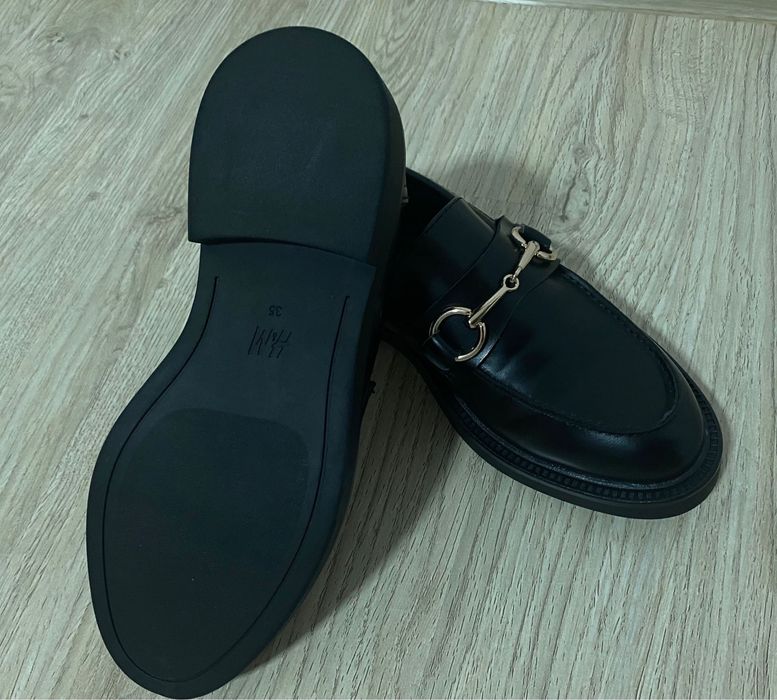 Mocasini H&M noi cu cataramă aurie – Mărimea 35