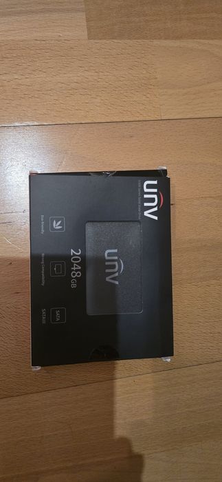 Vând HDD SSD data 3 UNV 2 TB