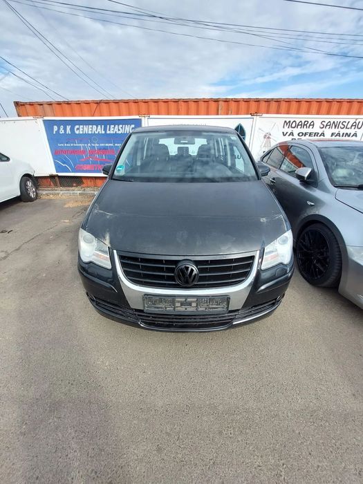Dezmembrez Volkswagen Touran