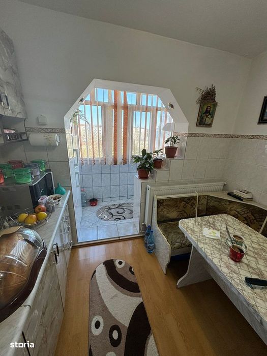 Vand apartament 2 camere Crihala, centrala gaz