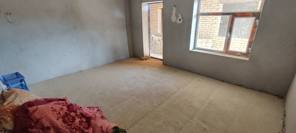 Hovli sotiladi Farxod