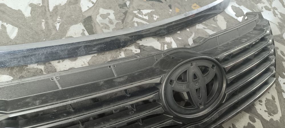 Решетка Камри 50