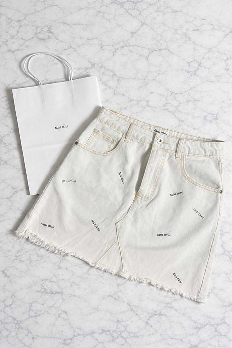 светла дънкова пола с ресни и висока талия нова с торба миу miu