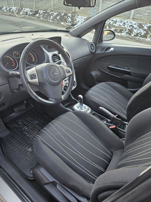 Opel Corsa 1.2 Automat