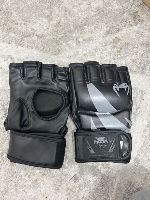 Продам перчатки мма