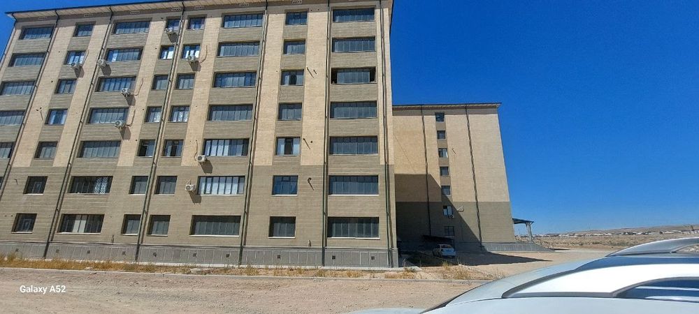 Продается квартира 3 комнатная. 85 КВ/м  (1-этаж)