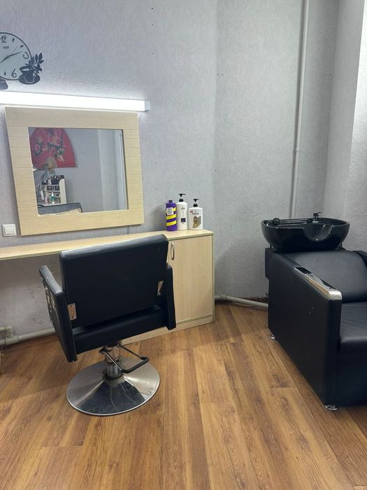 Сдается рабочее место в салоне красоты - Аренда Шымкент на Olx