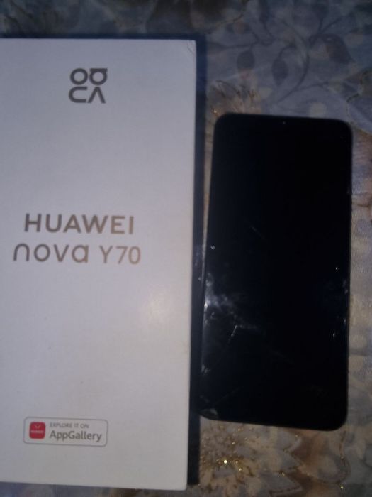Telefon Huawei Nova Y 70