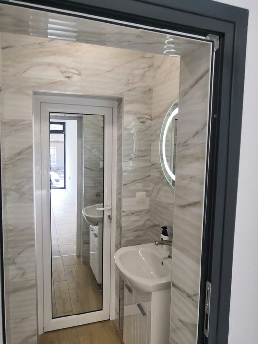 Дава се под наем Магазин в Благоевград, Идеален център - 40 кв.м за 290 € - Снимка #11