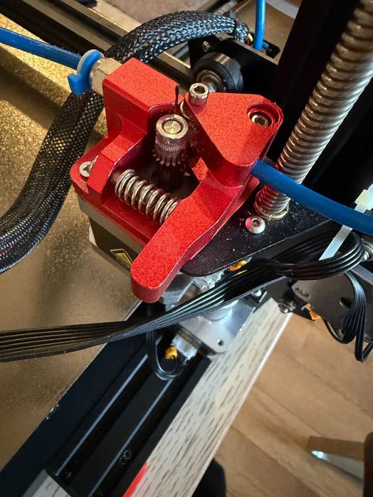 3D принтер Creality Ender 3 V2 с важни подобрения