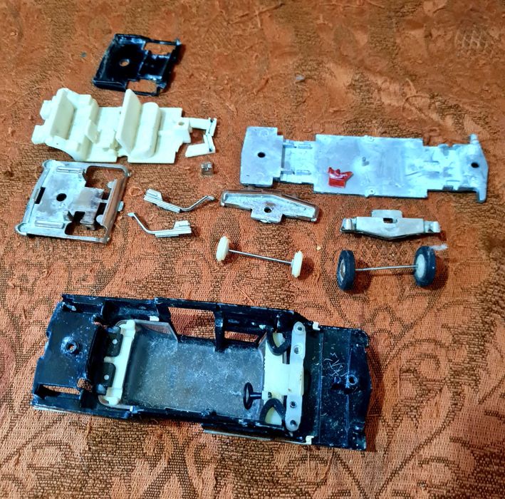 Продам набор запчастей от Чайки Газ 13 СССР