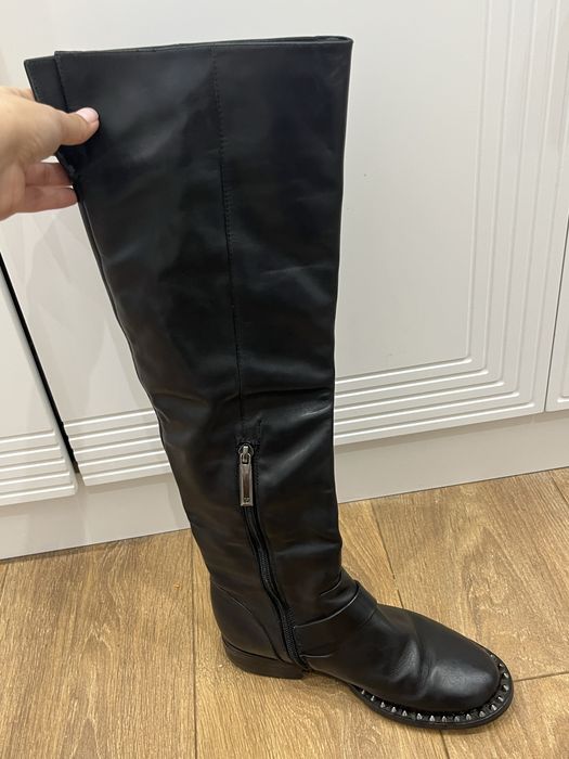 Продам зимние сапоги от баскони