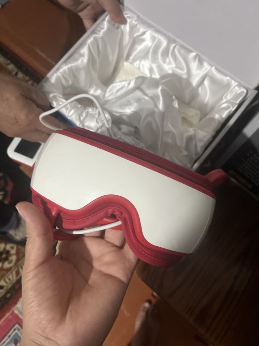 Продам массажер для глаз