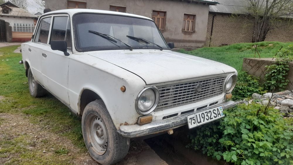 Jiguli 21011 Sotiladi